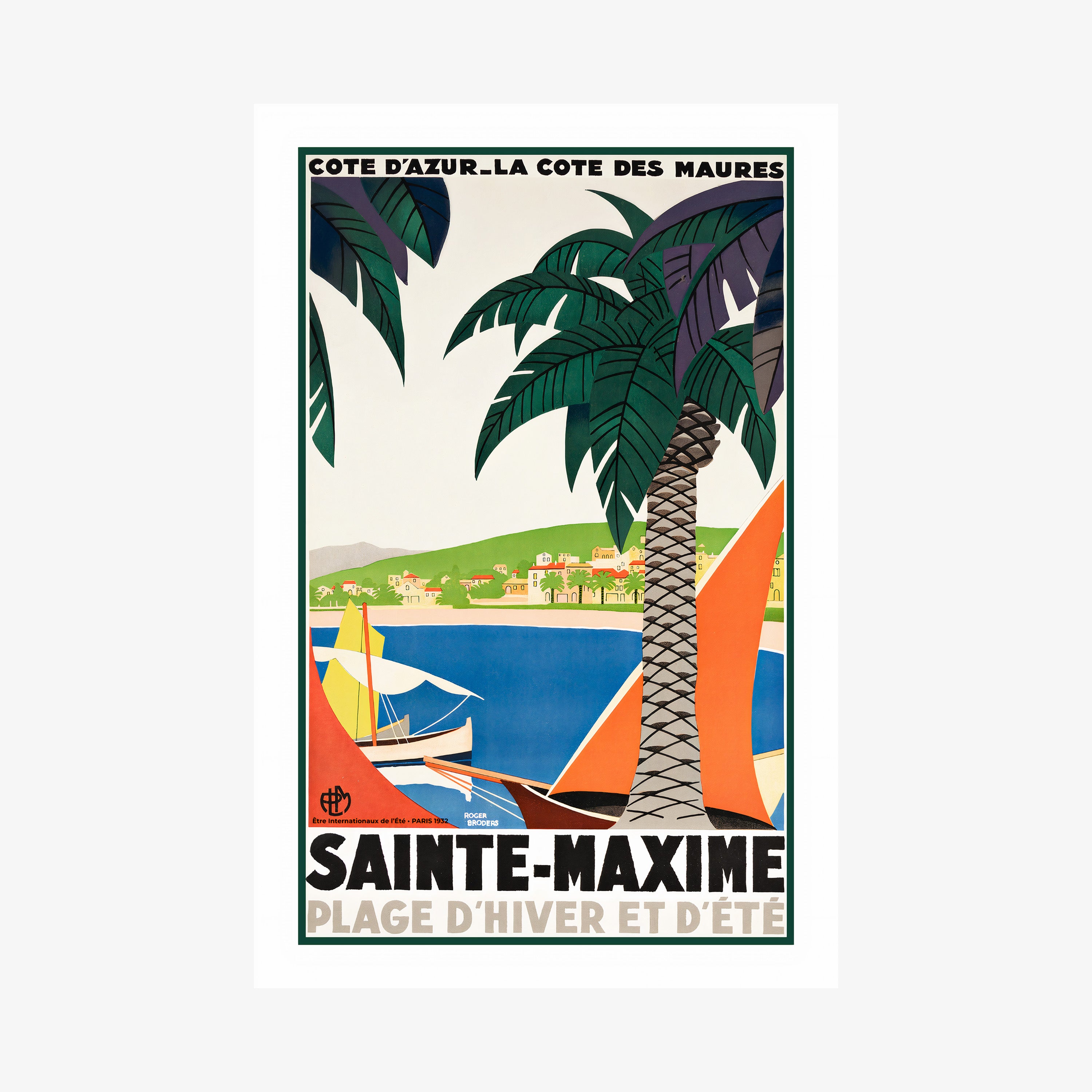 Poster featuring sailboats on a blue sea surrounded by palm trees and a coastal village with the text "Sainte-Maxime" at the bottom hanging on a white background