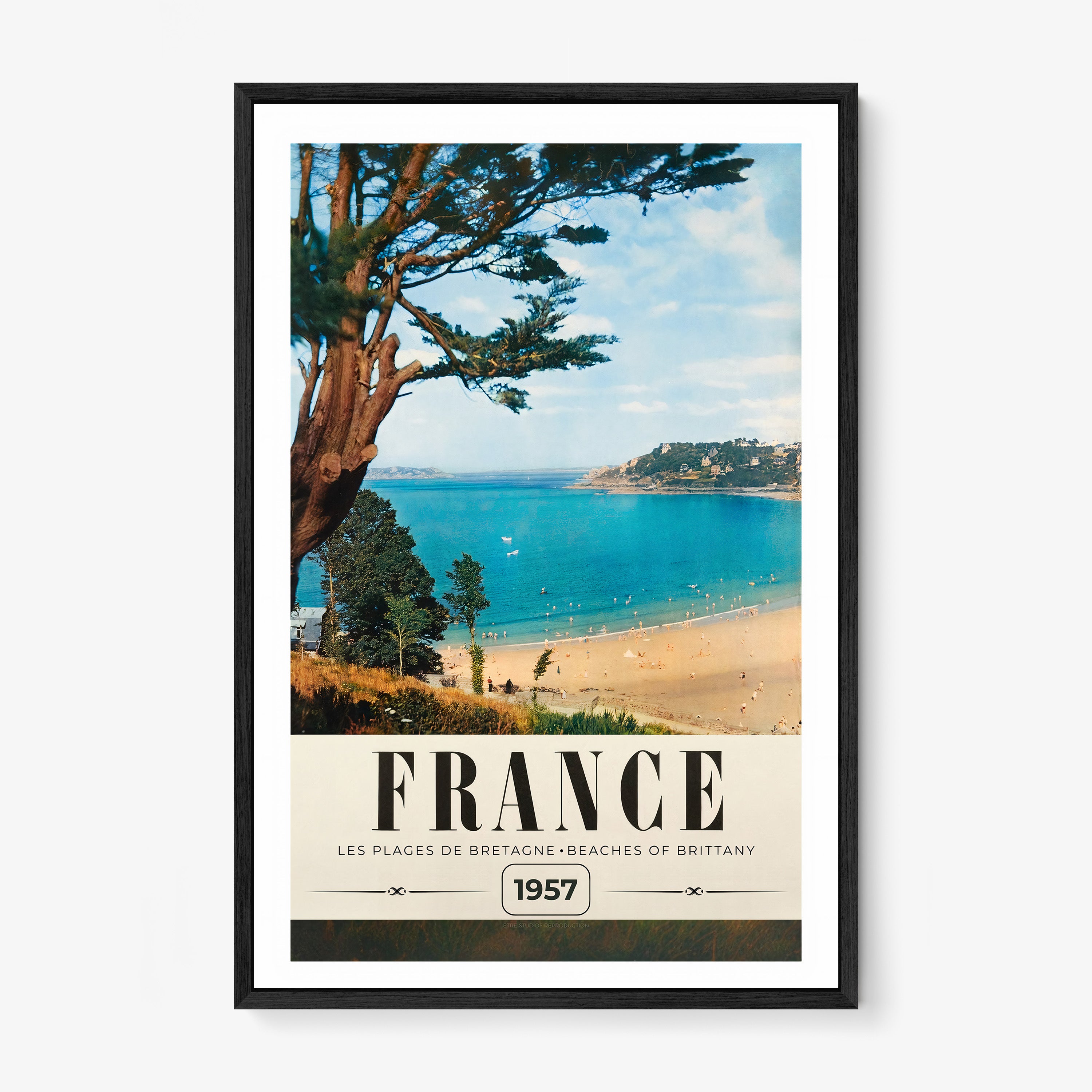 Poster of a beach with the text "France" on a light background